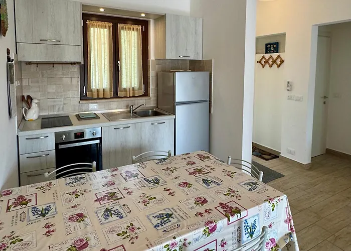 Polly'S Albarella Apartment