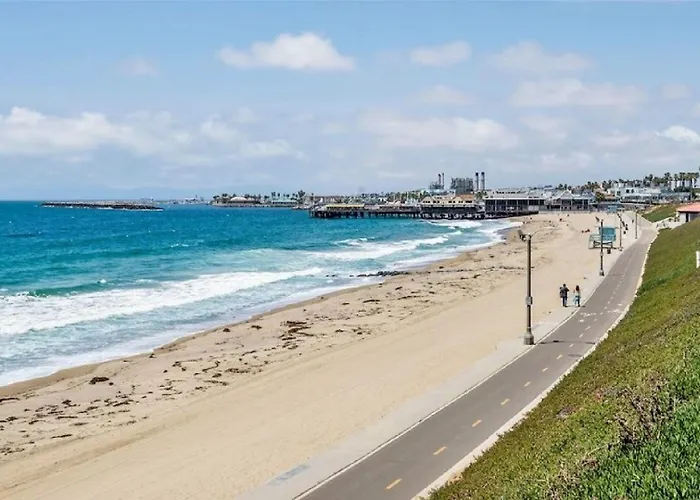 One Bedroom Oceanfront Residence With Panoramic Views