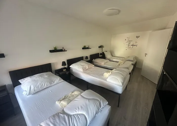 Modern, Centrally Located House For Up To 6 People