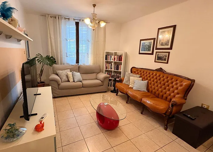 Cozy Apartment With Terrace - Casa Angela