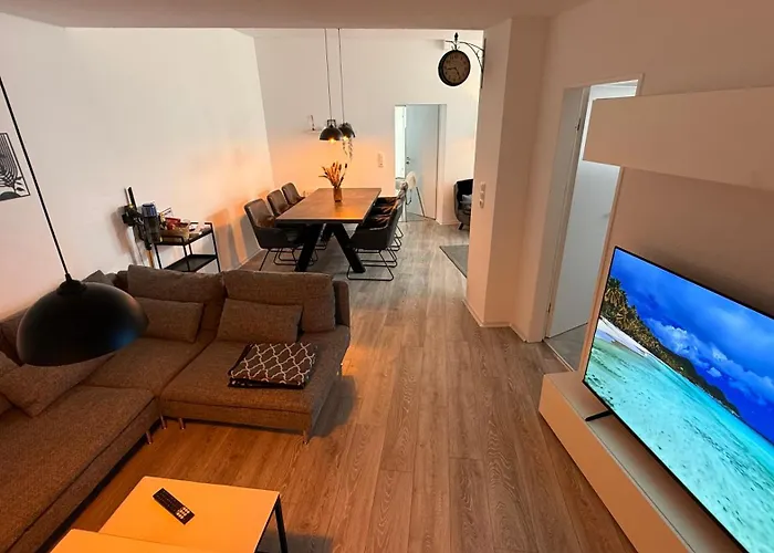Modern, Centrally Located House For Up To 6 People