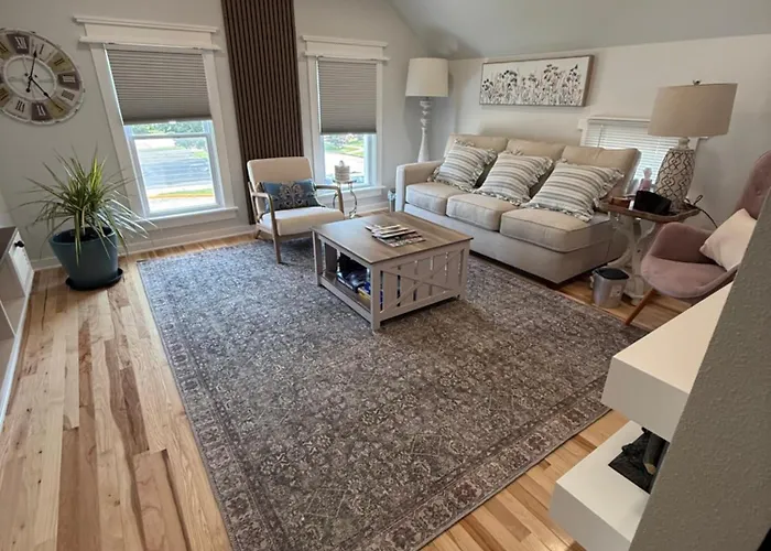 Gorgeous Home In Prime Location