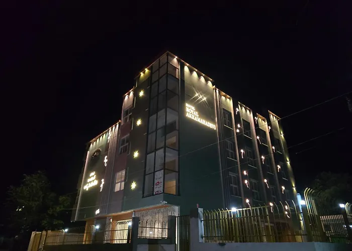 Hotel Royal Akkamahadevi