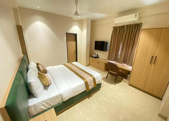 Hotel Banyan Crest