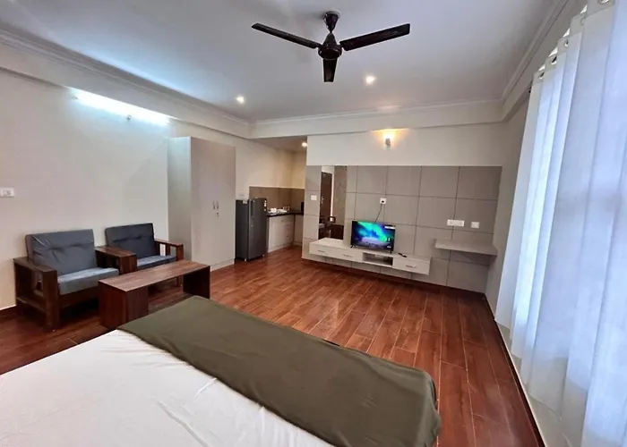 Chic Studio Premium Near Manyta Bcit
