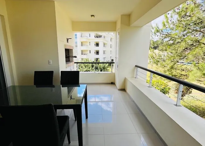 Apartamento Solanas green park frente al lago