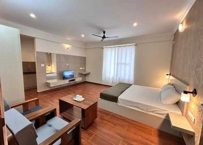 Chic Studio Premium Near Manyta Bcit