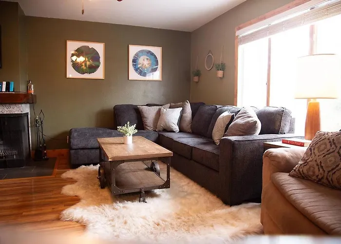 Perfect Mountain Lake Retreat - Bear Loon Lodge