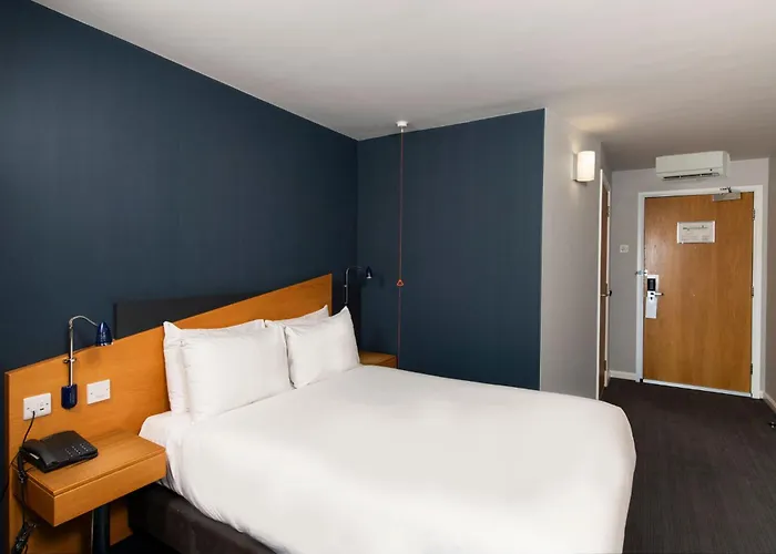 Holiday Inn Express East Midlands Airport By Ihg