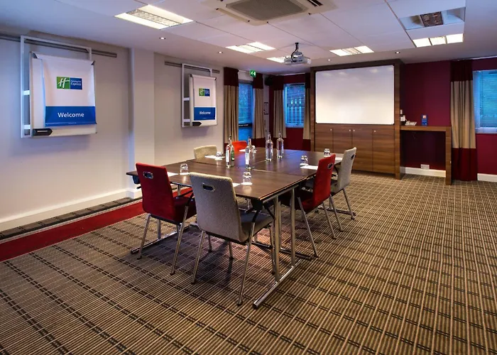 Holiday Inn Express Stoke-On-Trent By Ihg