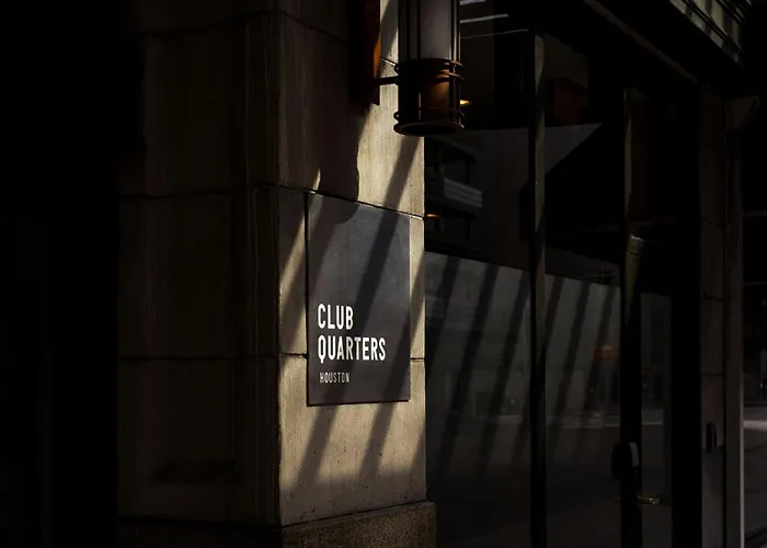 Club Quarters Hotel Downtown, Houston