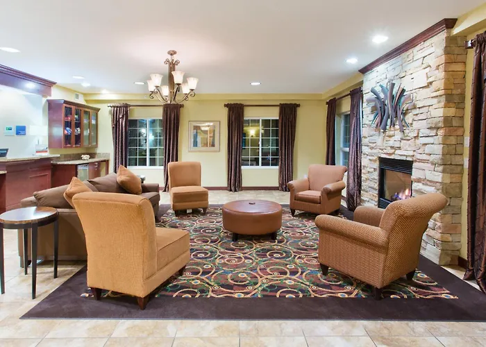 Holiday Inn Express Hotel & Suites Portland - Jantzen Beach By Ihg