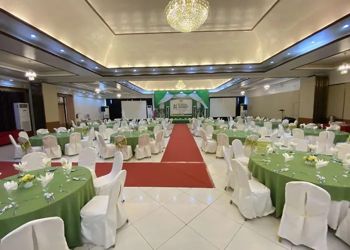A&A Plaza Hotel
