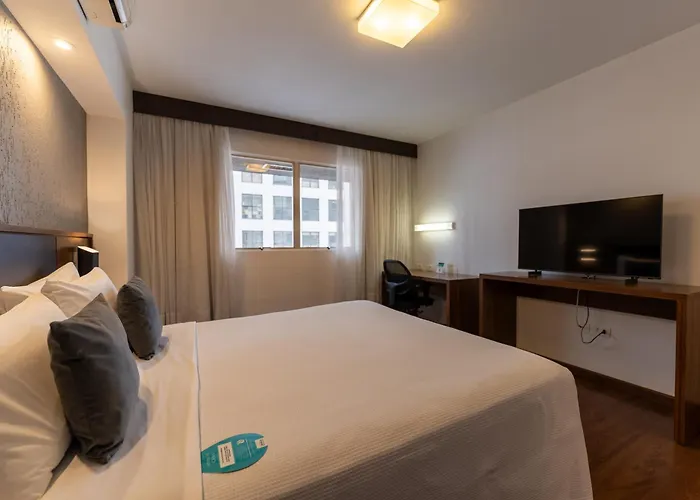 Hotel Deville Curitiba