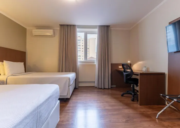 Hotel Deville Curitiba