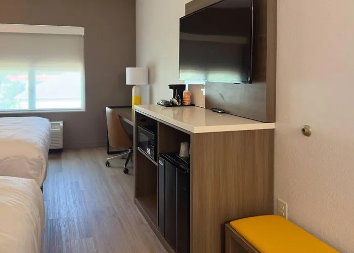 Comfort Inn & Suites Concord - Kannapolis