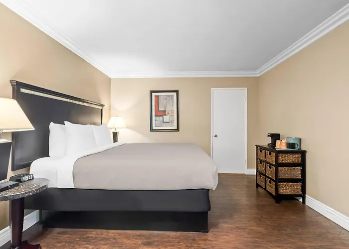 Quality Inn & Suites Santa Maria