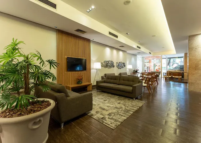 Hotel Deville Prime Maringa