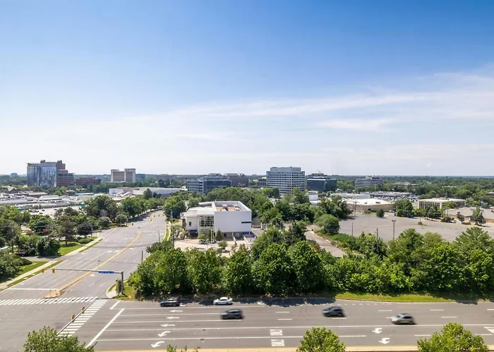 Courtyard By Marriott Tysons Mclean