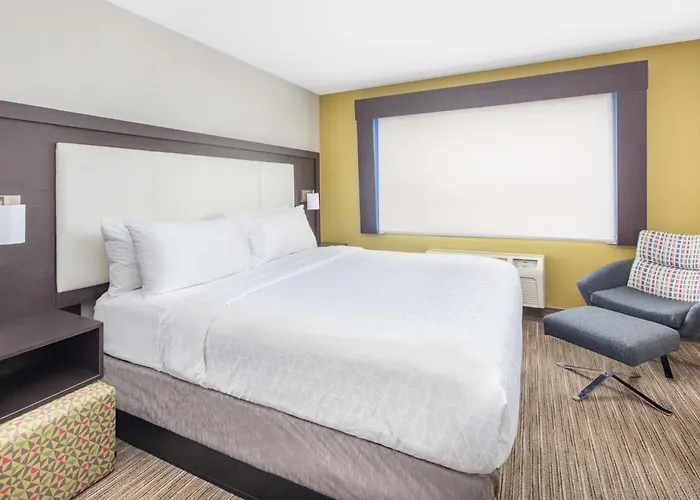 Holiday Inn Express Hotel & Suites Bishop By Ihg