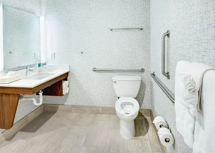 Holiday Inn Express Woodbridge By Ihg