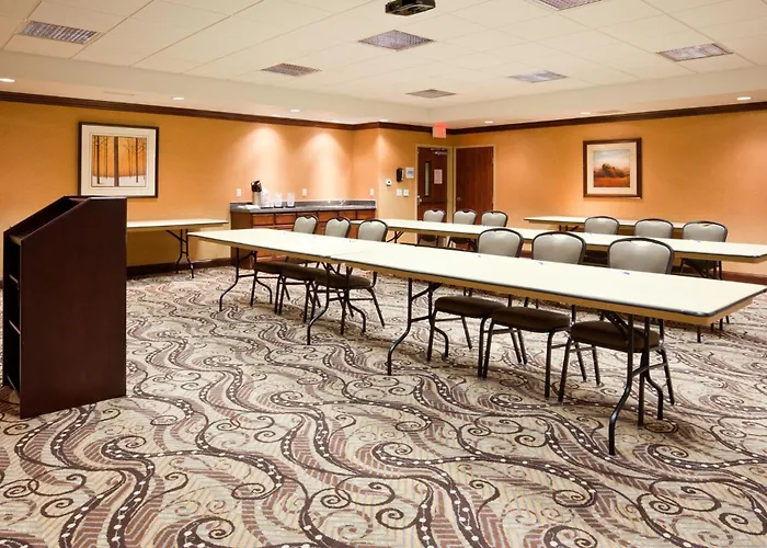 Holiday Inn Express & Suites - Mason City By Ihg