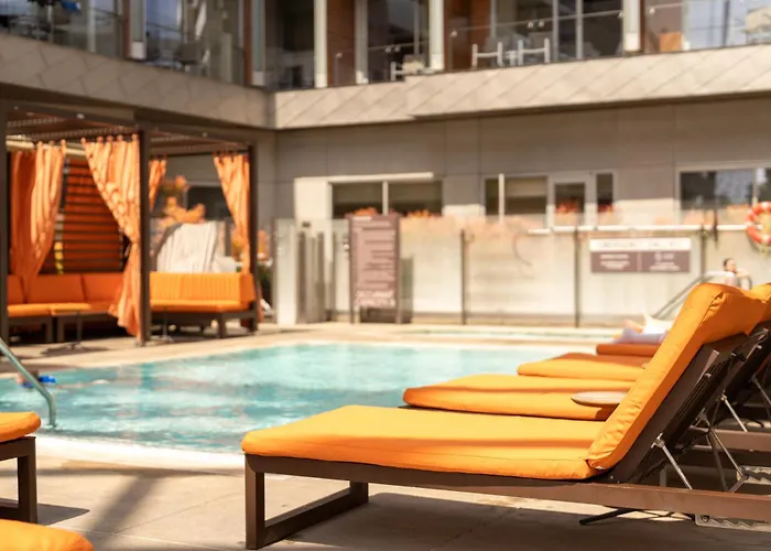 Shore Hotel