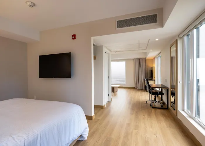 Hotel Le Manoir Baie-Comeau
