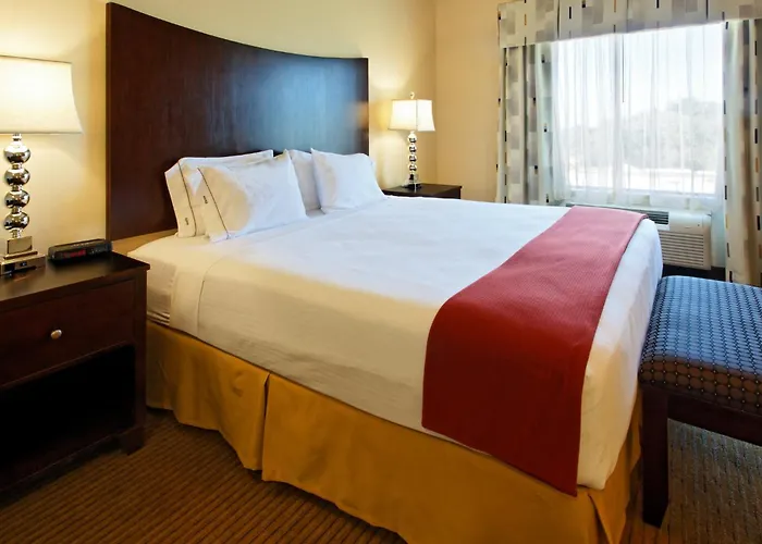 Holiday Inn Express Hotel & Suites Cleburne By Ihg