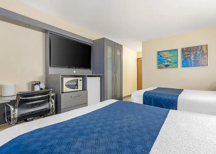 Best Western Antelope Inn & Suites
