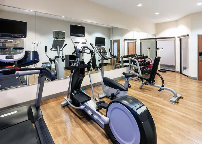 Holiday Inn Express & Suites - Laredo-Event Center Area By Ihg