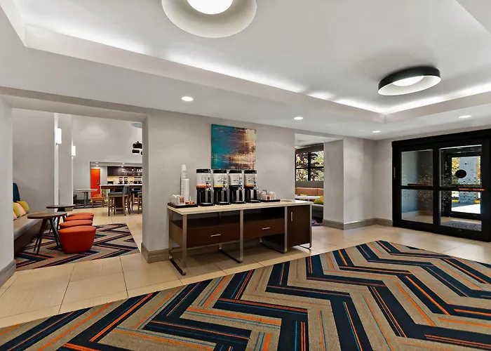 Hampton Inn & Suites Fort Belvoir Alexandria South