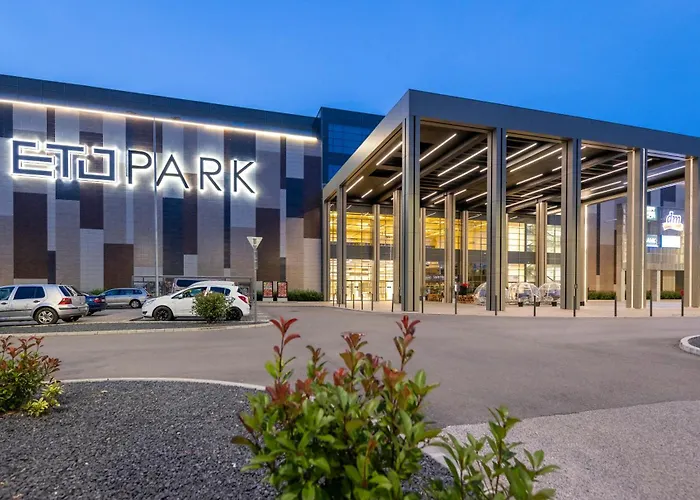 ETO Park Hotel Business&Stadium