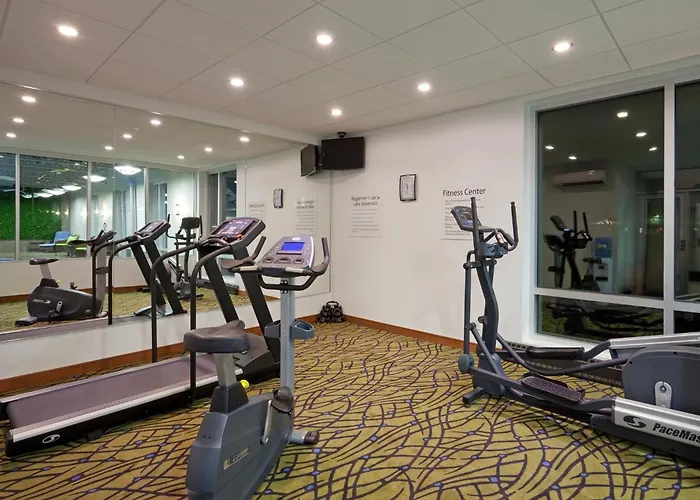 Holiday Inn Express Hotel & Suites Saint - Hyacinthe By Ihg
