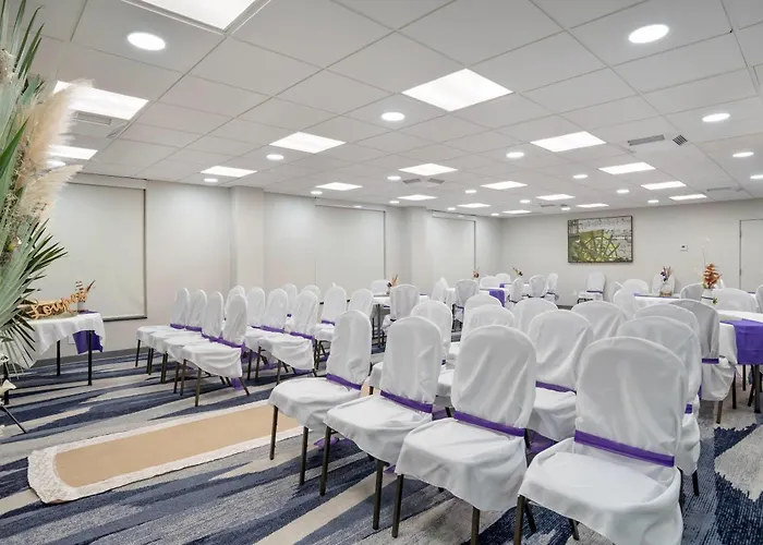 Comfort Inn & Suites New Orleans Airport North