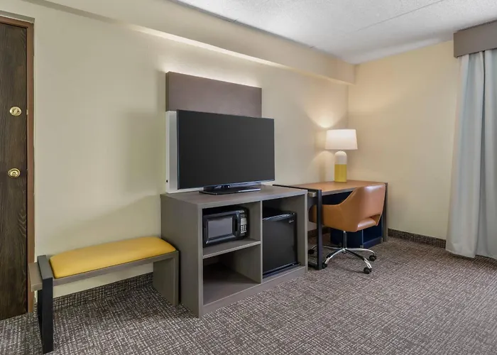 Comfort Inn & Suites Butler