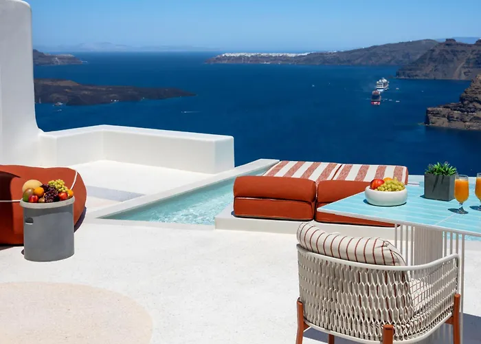 Alti Santorini Luxury Suites (Adults Only)