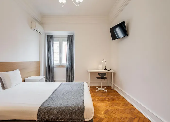Home Out Rooms & Apartments