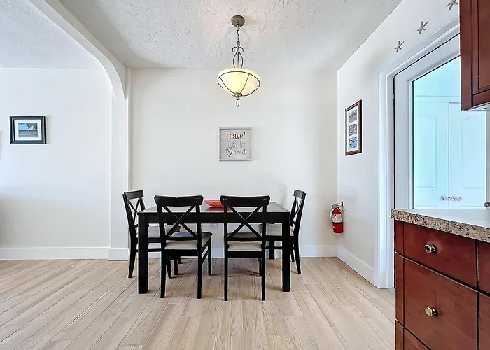 Blue Wave Villa West