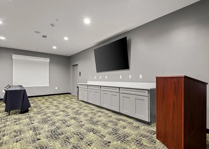 Holiday Inn Gonzales By Ihg