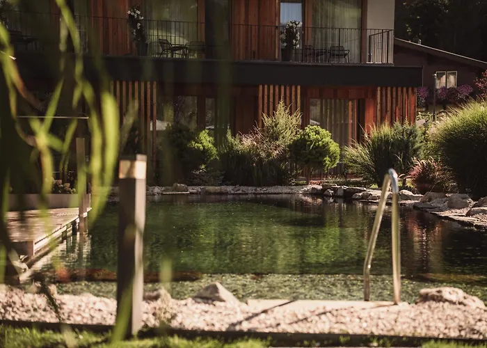 Wellness Und Brunch Hotel Morgenzeit Beheizter Naturteich Genuss Fruehstueck Bis 13 Uhr Hochkoenig Sommercard