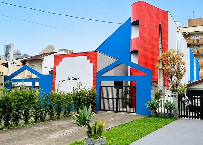 Triplex em Caiobá-Matinhos-Pr a 200 mt do mar