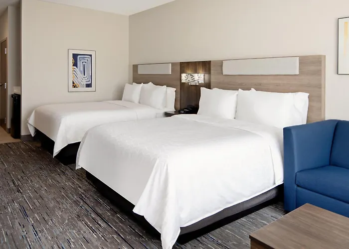 Holiday Inn Express & Suites Palm Desert - Millennium By Ihg