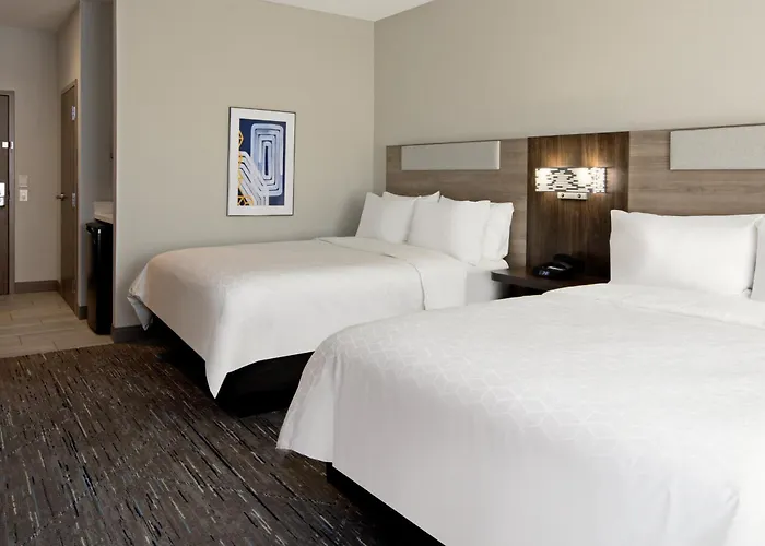 Holiday Inn Express & Suites Palm Desert - Millennium By Ihg
