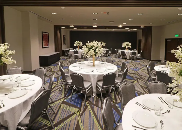 Holiday Inn Express - Monterrey - Fundidora By Ihg