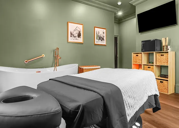 Chateau Avalon Hotel & Spa