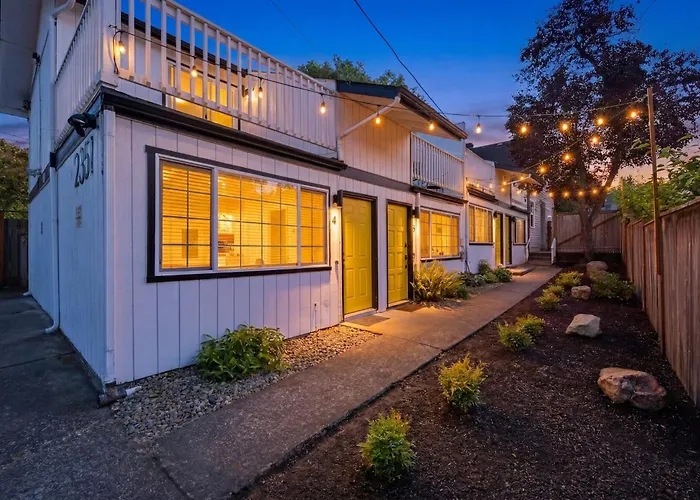 Retreat Near Uo, Autzen Stadium, Amazon Park