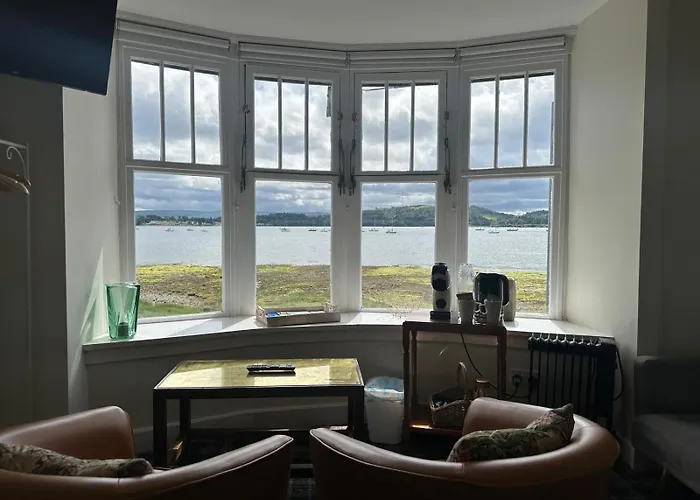 The Rhu Inn