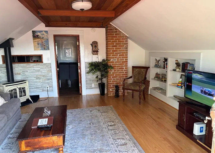 Alameda 3Br Luxury Penthouse 2 Blocks To Downtown 3 Blocks To The Beach Ac And 2 Free Parking Spaces