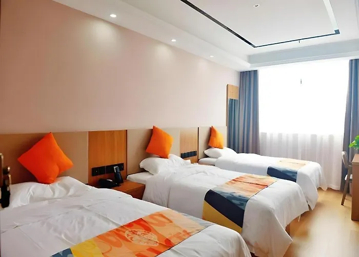 Shell Hotel Wuhu Jiujiang District Daqiao Town Huashan Road